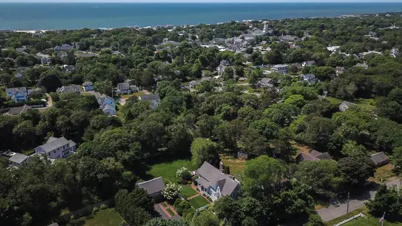 Photo of Del Mar #17747 - Gorgeous Traditional Home, Modern Amenities, Downtown Harwichport!