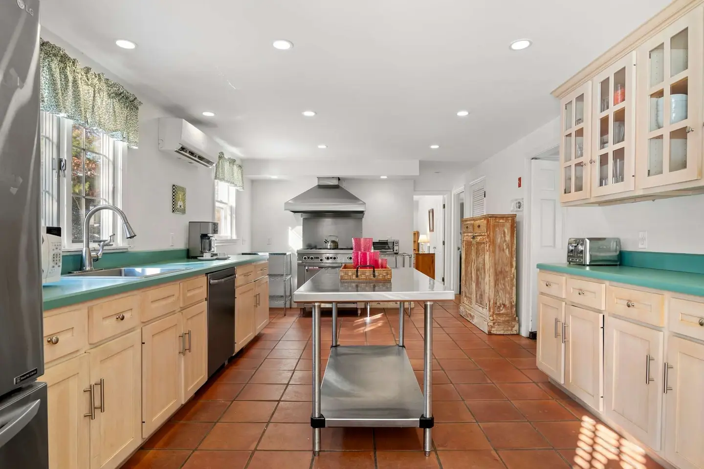 Photo 5 of Del Mar #17759 - Pool, Half Mile to Beach!