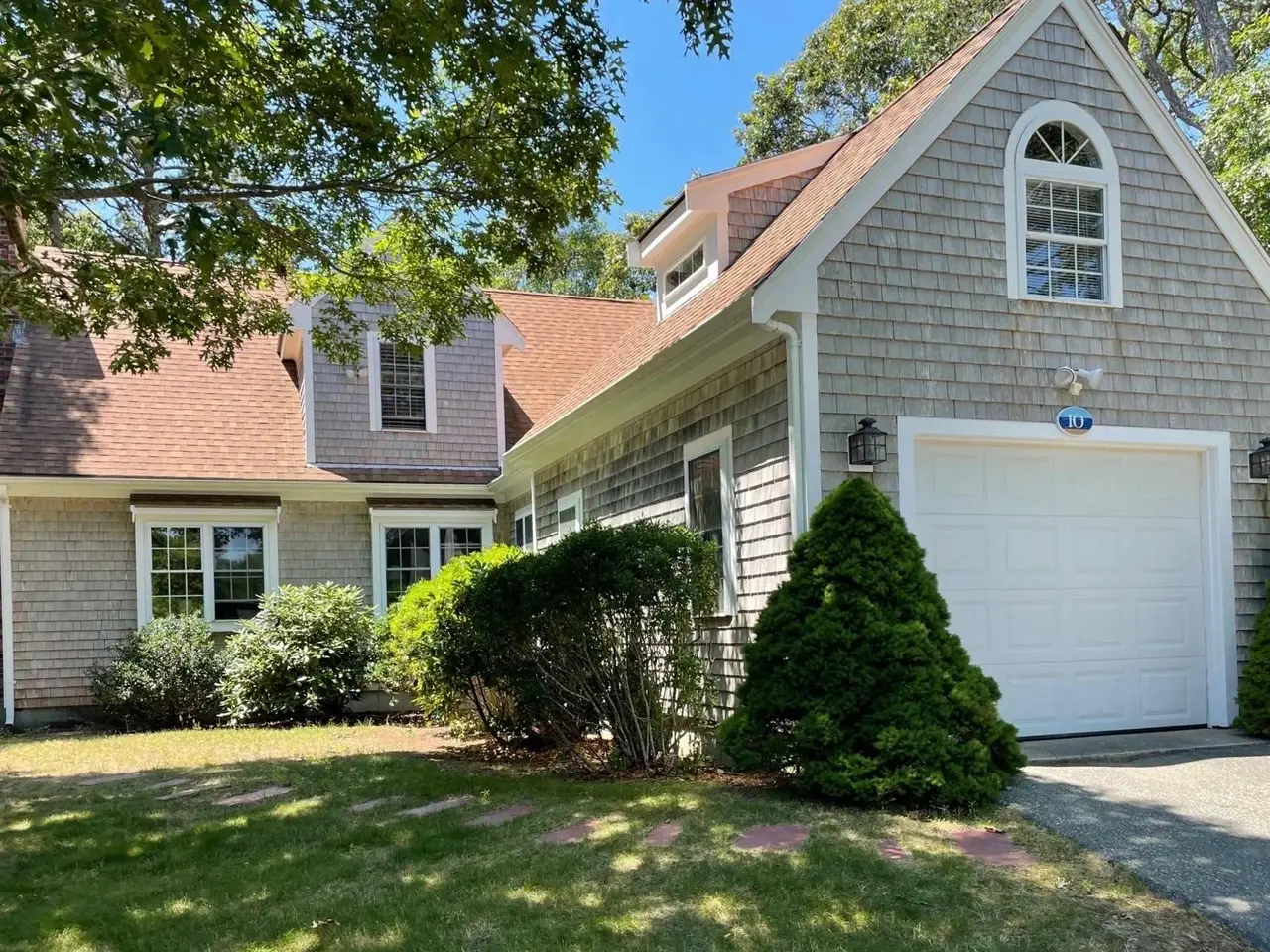 Photo 4 of Del Mar #17760 - Cozy Bungalow Close to Downtown!