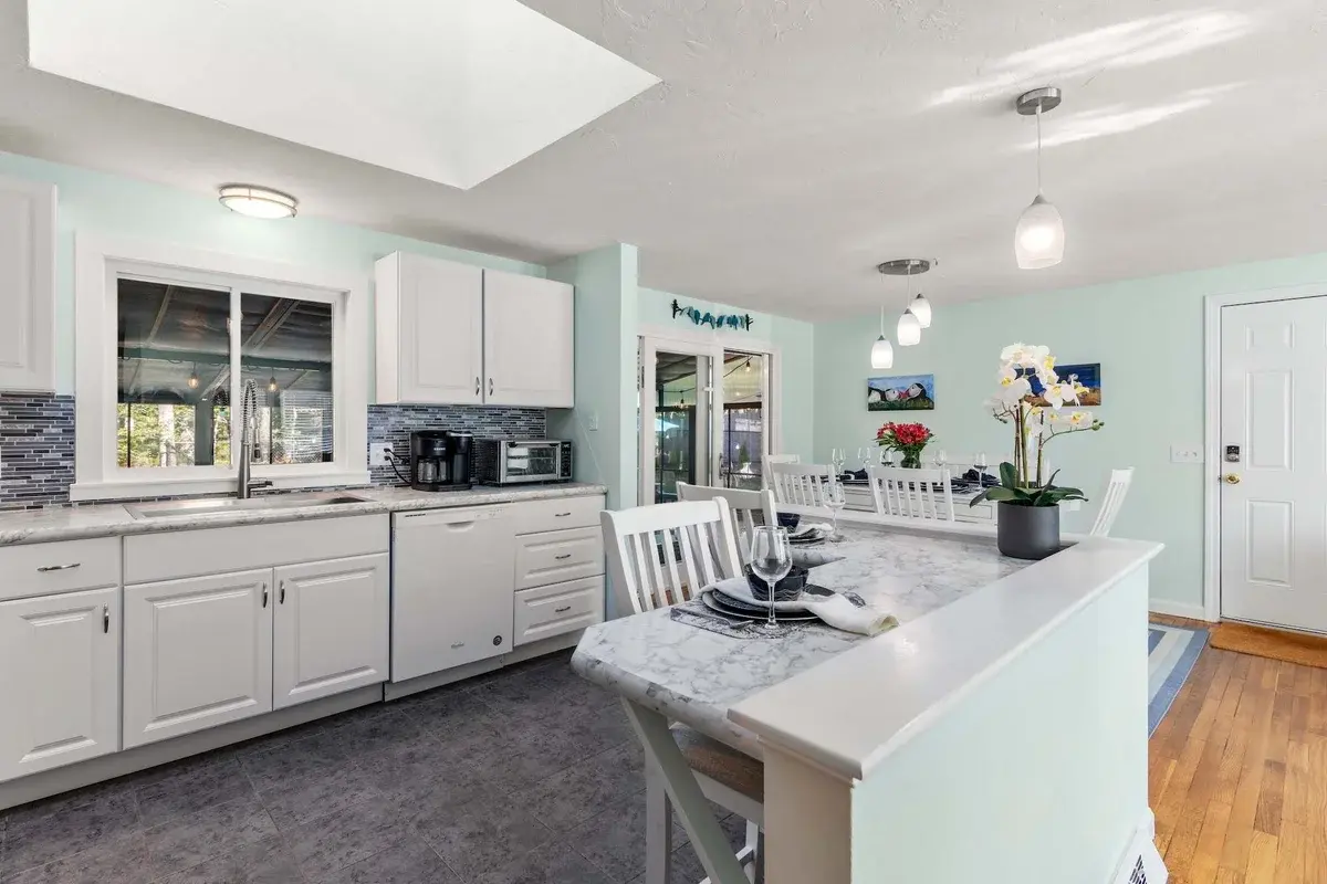 Photo 5 of Del Mar #17764 - Hot Tub, Sauna, Ping Pong Table, Treehouse and Fire Pit!