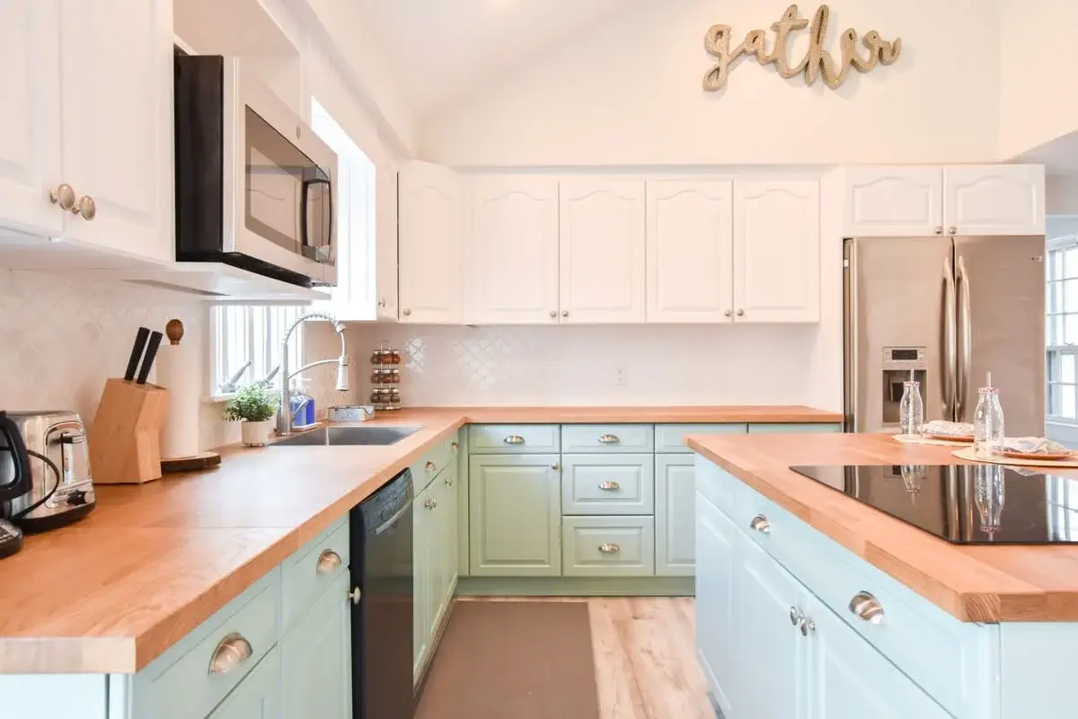 Photo 3 of Del Mar #18809 - Hot Tub 1 Mile to Swimming on Long Pond!