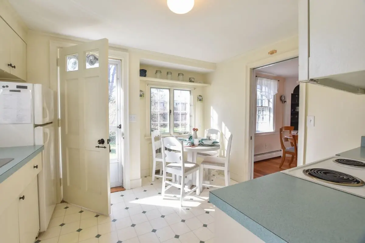 Photo 10 of Del Mar #18819 - Heart of Brewster .5 Miles to Beach!