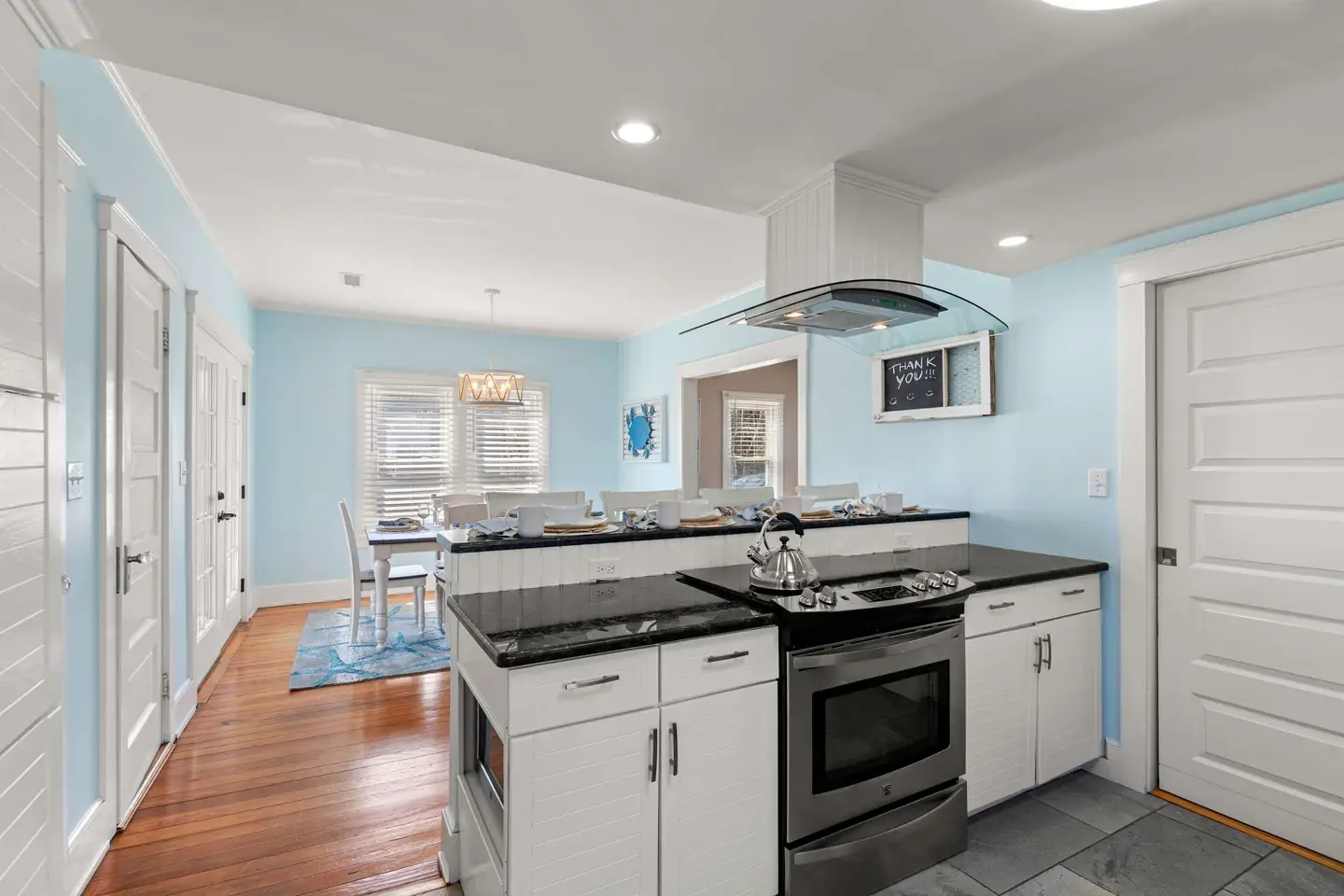 Photo 10 of Del Mar #19920 - Walk to Nantucket Sound Beaches!