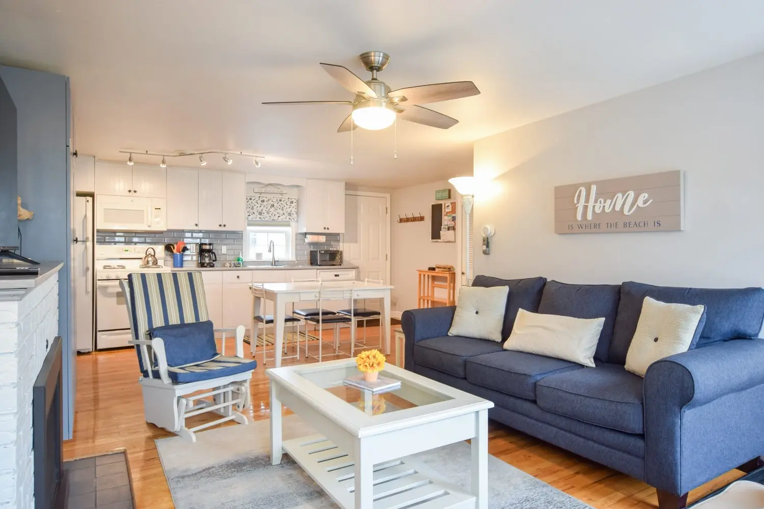 Photo 7 of Del Mar #19921 - 1/2 Mile to Nantucket Sound Beaches!