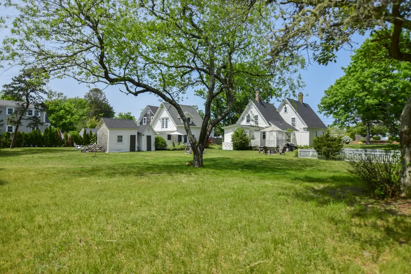 Photo 2 of Del Mar #19937 - 1 Mile to Nantucket Sound Beaches!