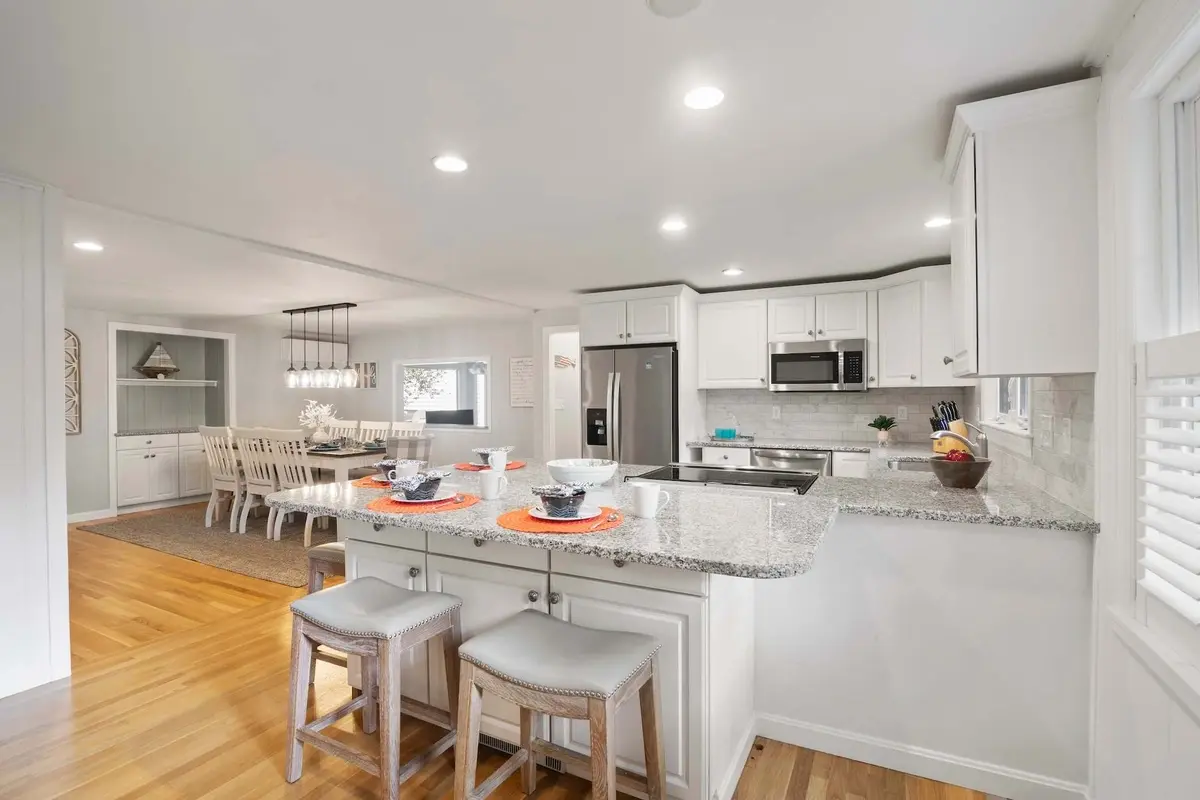 Photo 8 of Del Mar #19944 - 3 Min to Mayflower Beach, Dog Friendly!