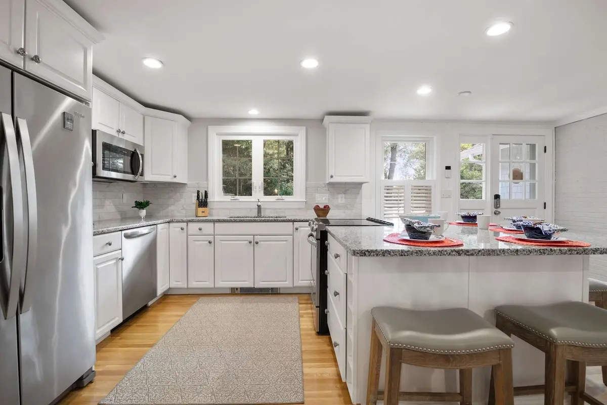 Photo 9 of Del Mar #19944 - 3 Min to Mayflower Beach, Dog Friendly!