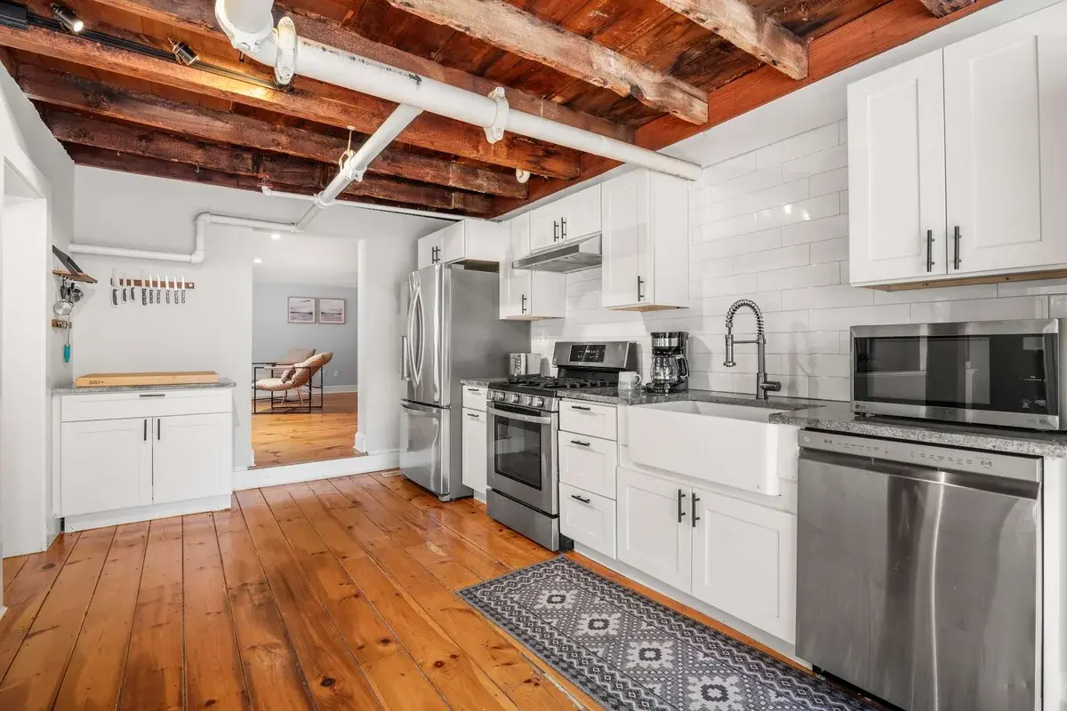 Photo 2 of Del Mar #19949 - Steps to Dining, Less than 1 mile to Bayside Beaches!