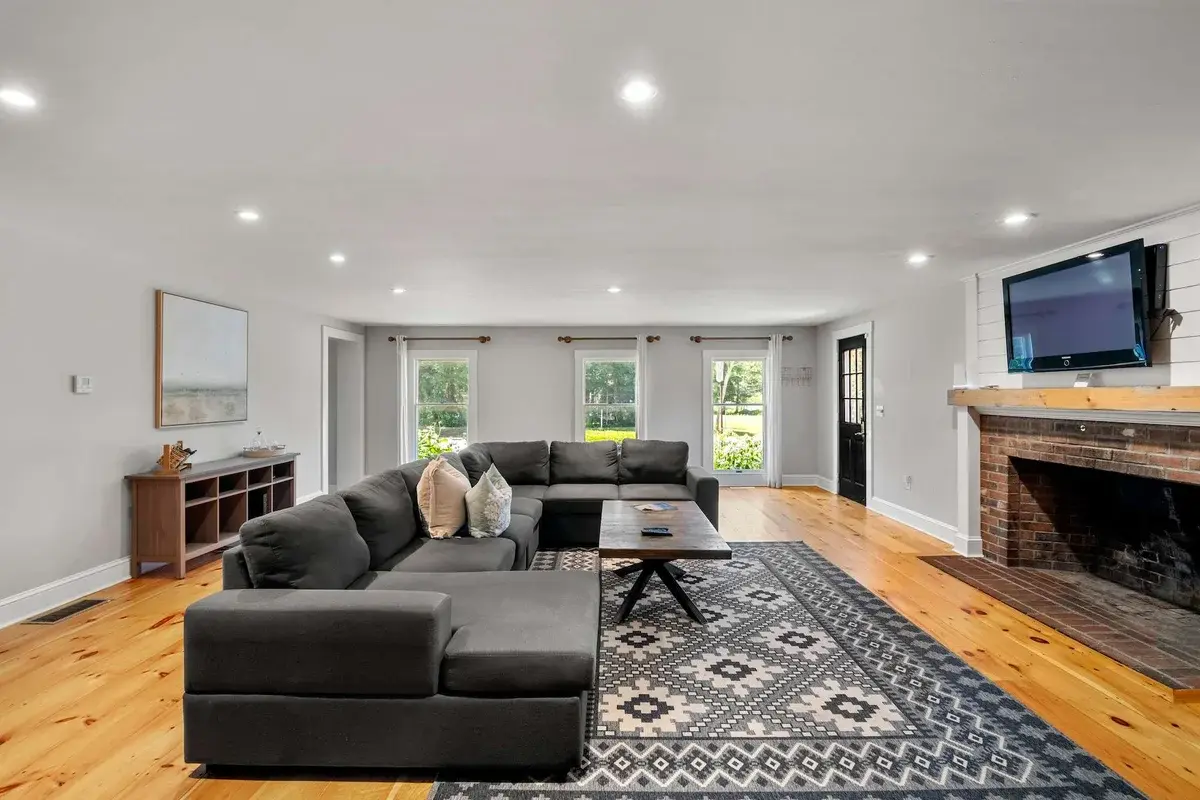 Photo 7 of Del Mar #19949 - Steps to Dining, Less than 1 mile to Bayside Beaches!