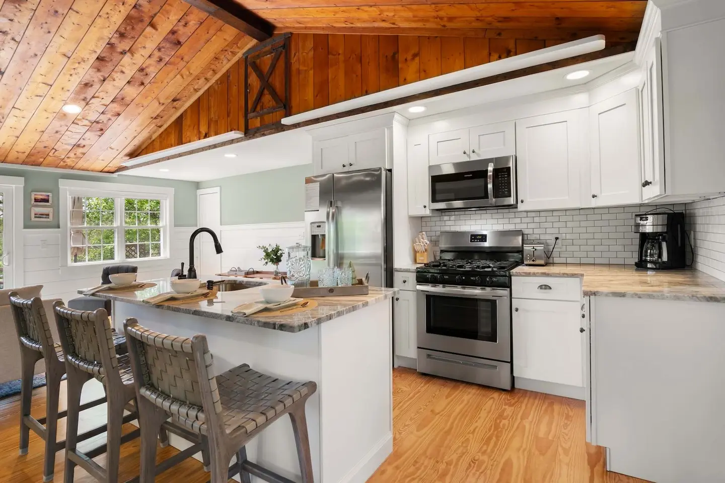 Photo 4 of Del Mar #19950 - Tranquil Pond-View Escape in Dennis