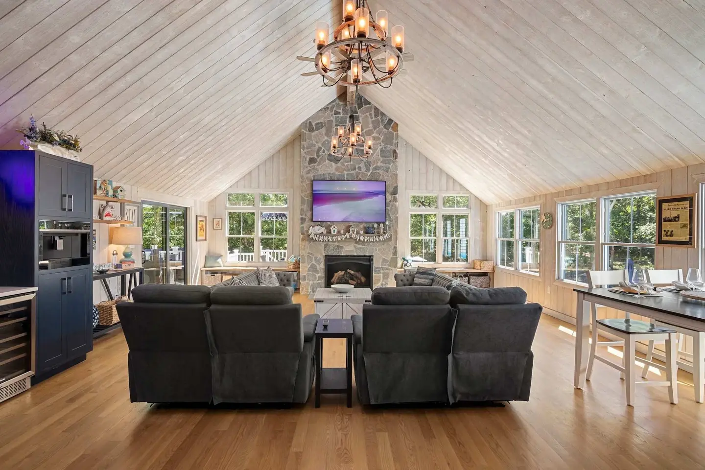 Photo 6 of Del Mar #19952 - Luxurious Escape, Pool, Hot Tub, Game Room!