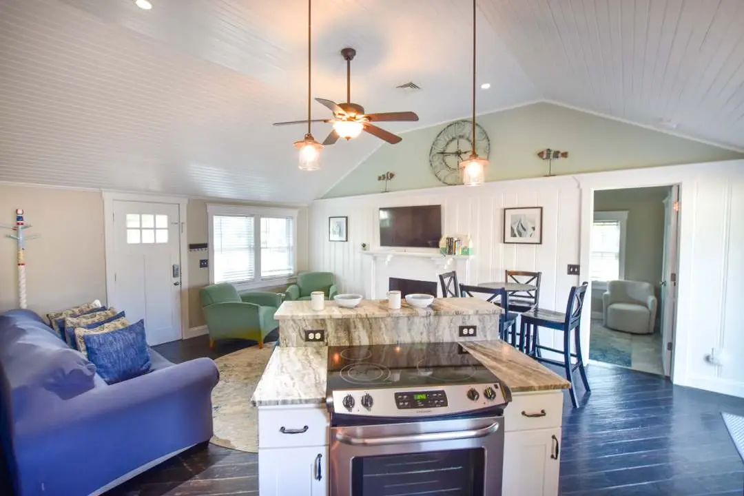 Photo 10 of Del Mar #20023 - Beautiful Home Walk to Water Dogs Welcome!