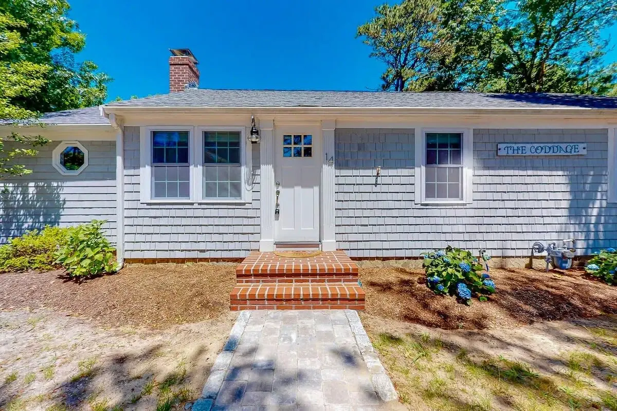 Photo 4 of Del Mar #20023 - Beautiful Home Walk to Water Dogs Welcome!