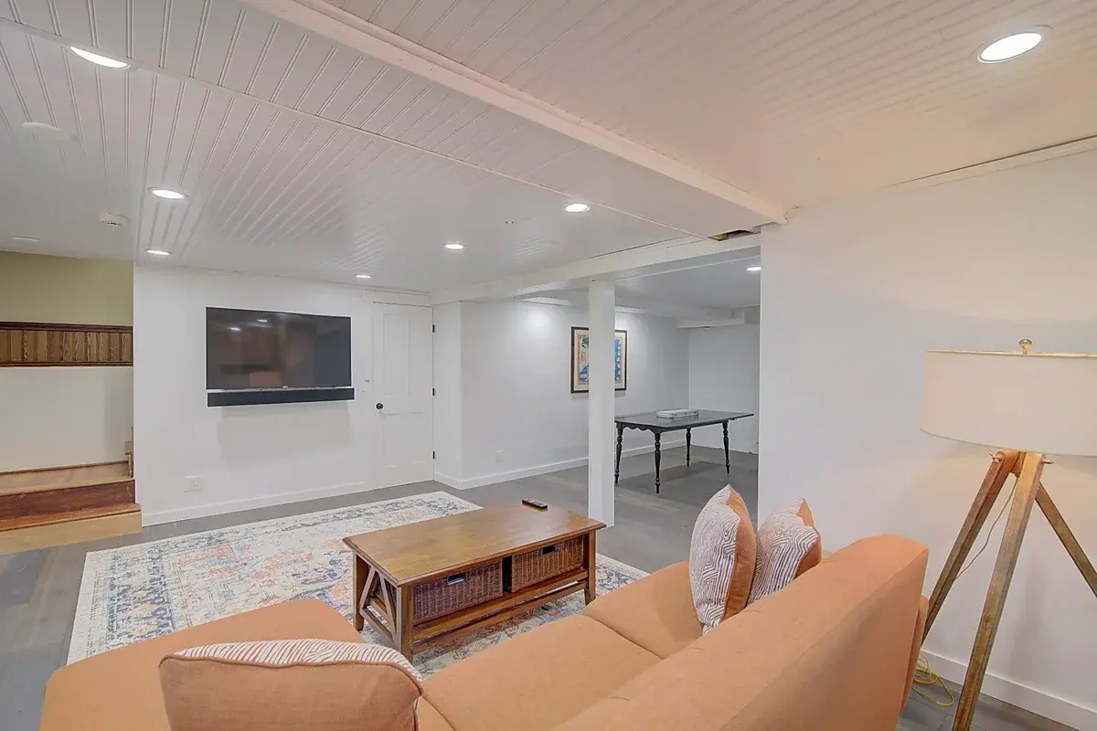 Photo 3 of Del Mar #20028 - Short Drive to Gray's Beach!