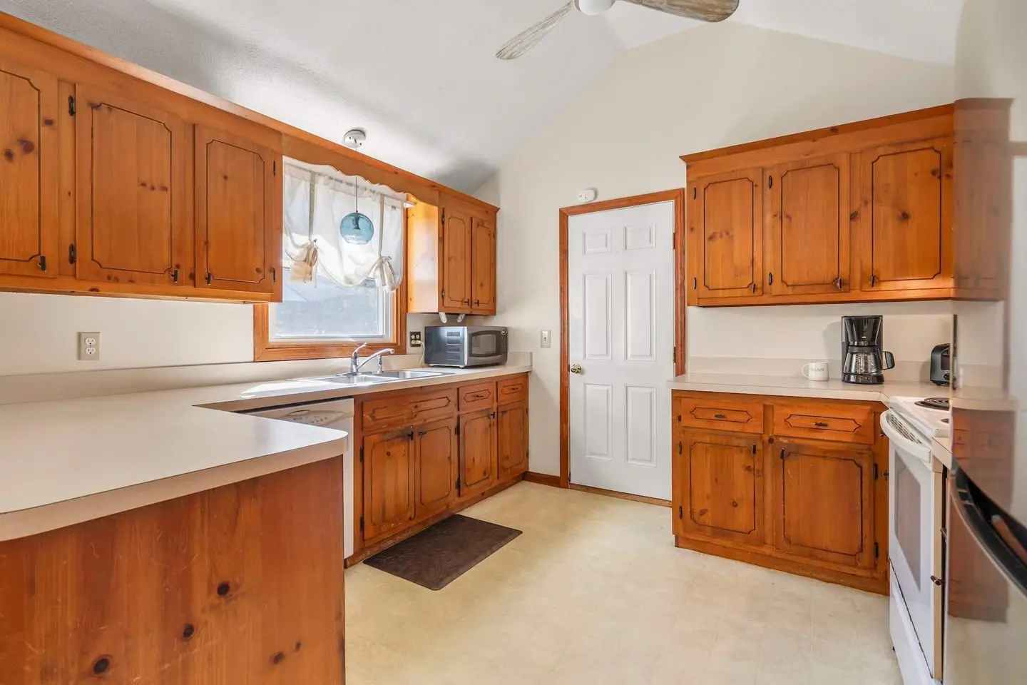 Photo 10 of Del Mar #20035 - Family-Friendly, Central AC, Near Beach!