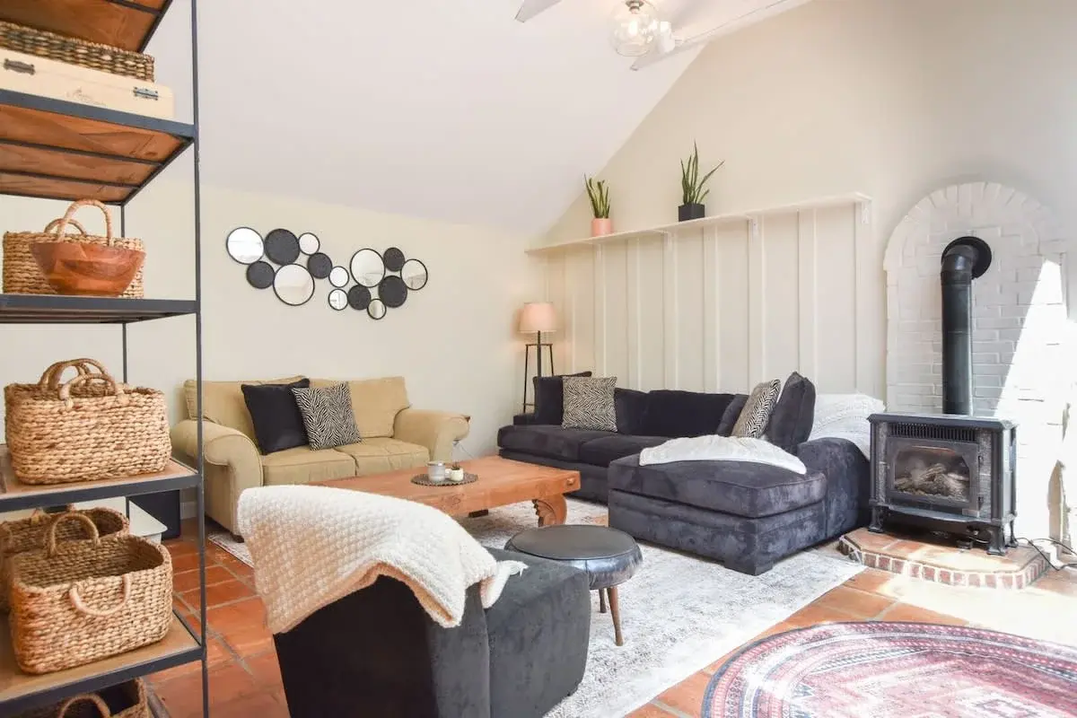 Photo 7 of Del Mar #21004 - Bright & Open Central A/C Dog Friendly!