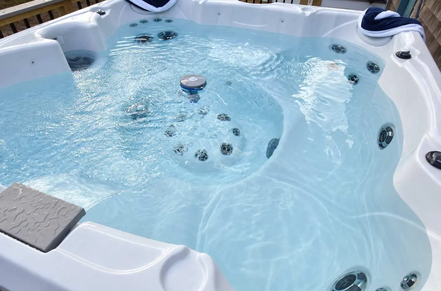Photo 3 of Del Mar #21027 - Walk to Water, Hot Tub, and Game Room!